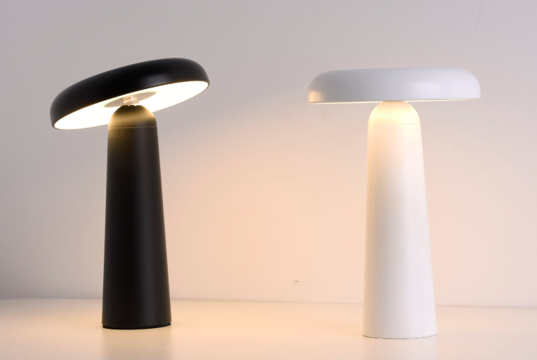 CHANTERELLE TOUCH DIMMABLE TABLE LAMP